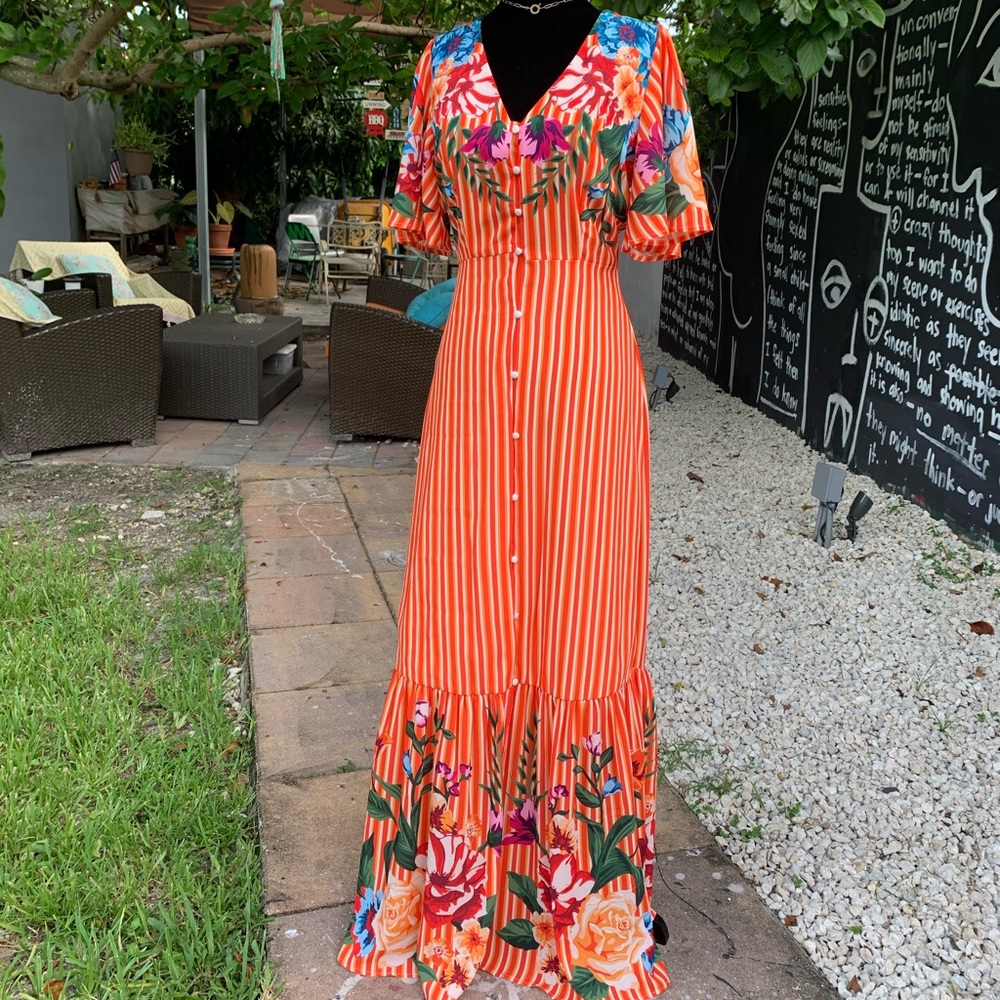 NWOT Lulus ‘s Tangerine Floral MAXI Dress Size S